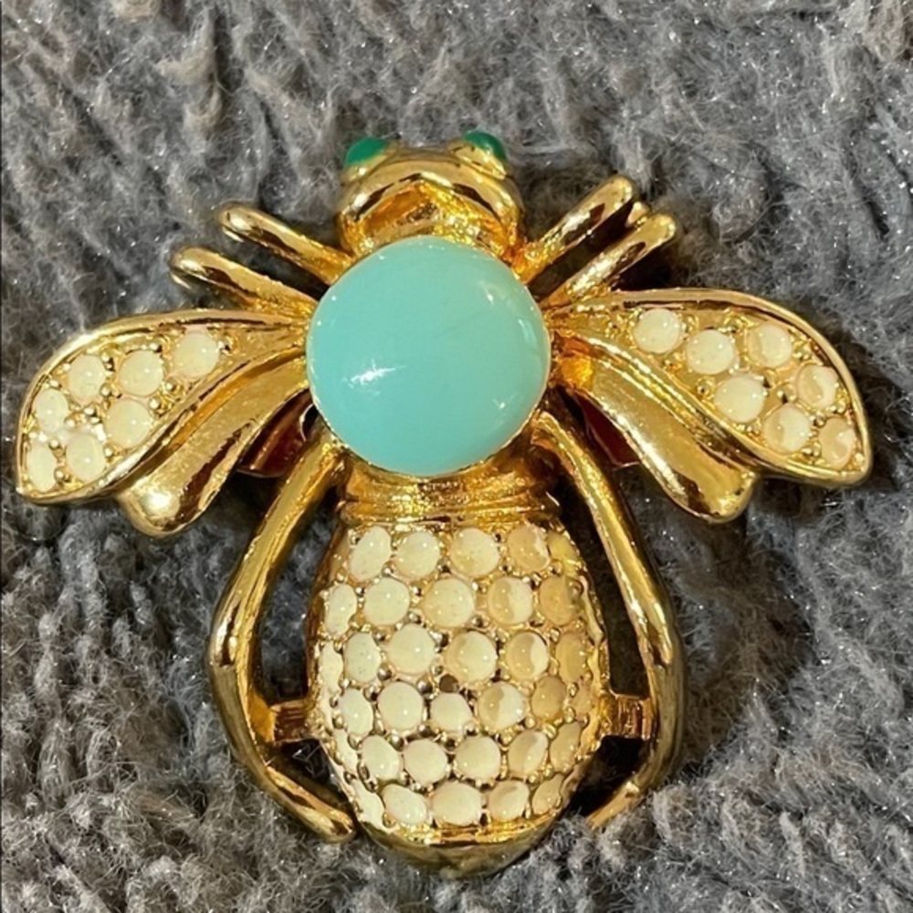 Stella & Dot Bee Bug enamel Brooch Pendant Pin